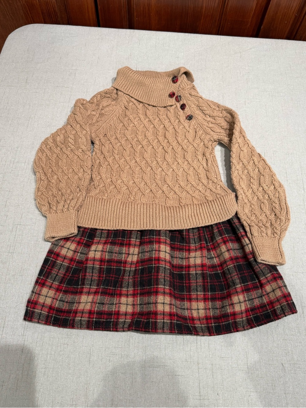 Tommy Bahama Girls Cable Knit Sweater Dress Plaid Skirt Beige Size 4 (3-5)